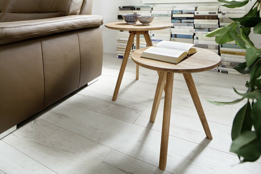 Geny – contemporary nest of 2 tables in oiled oak finish