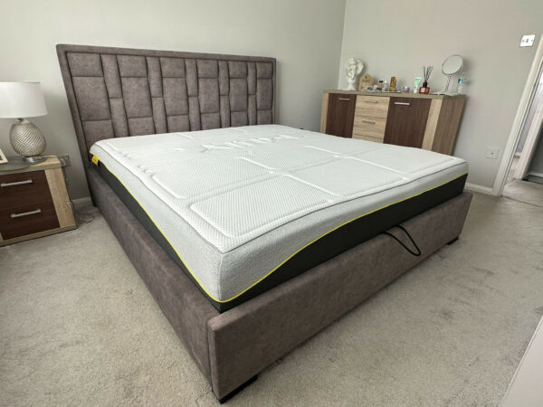 Luxury modern Bed NO 66