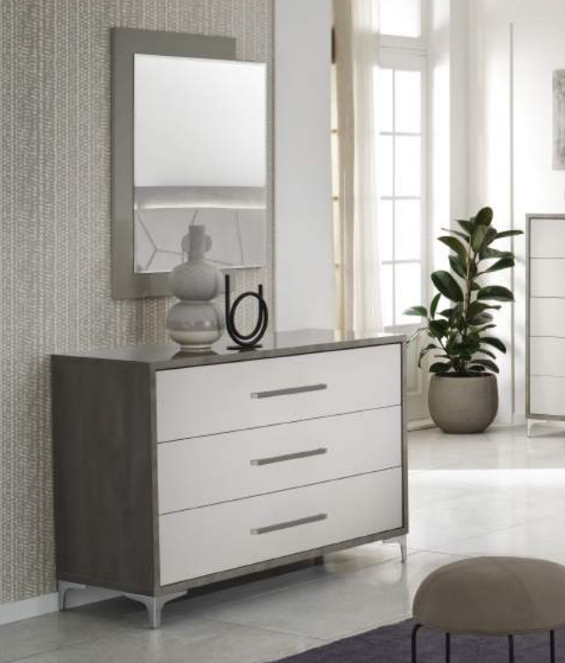 Kaila 121cm High gloss Chest of Drawers